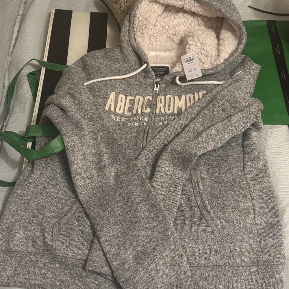 Abercrombie & Fitch Heather Gray Zip-Up with Cream Lining. unisex